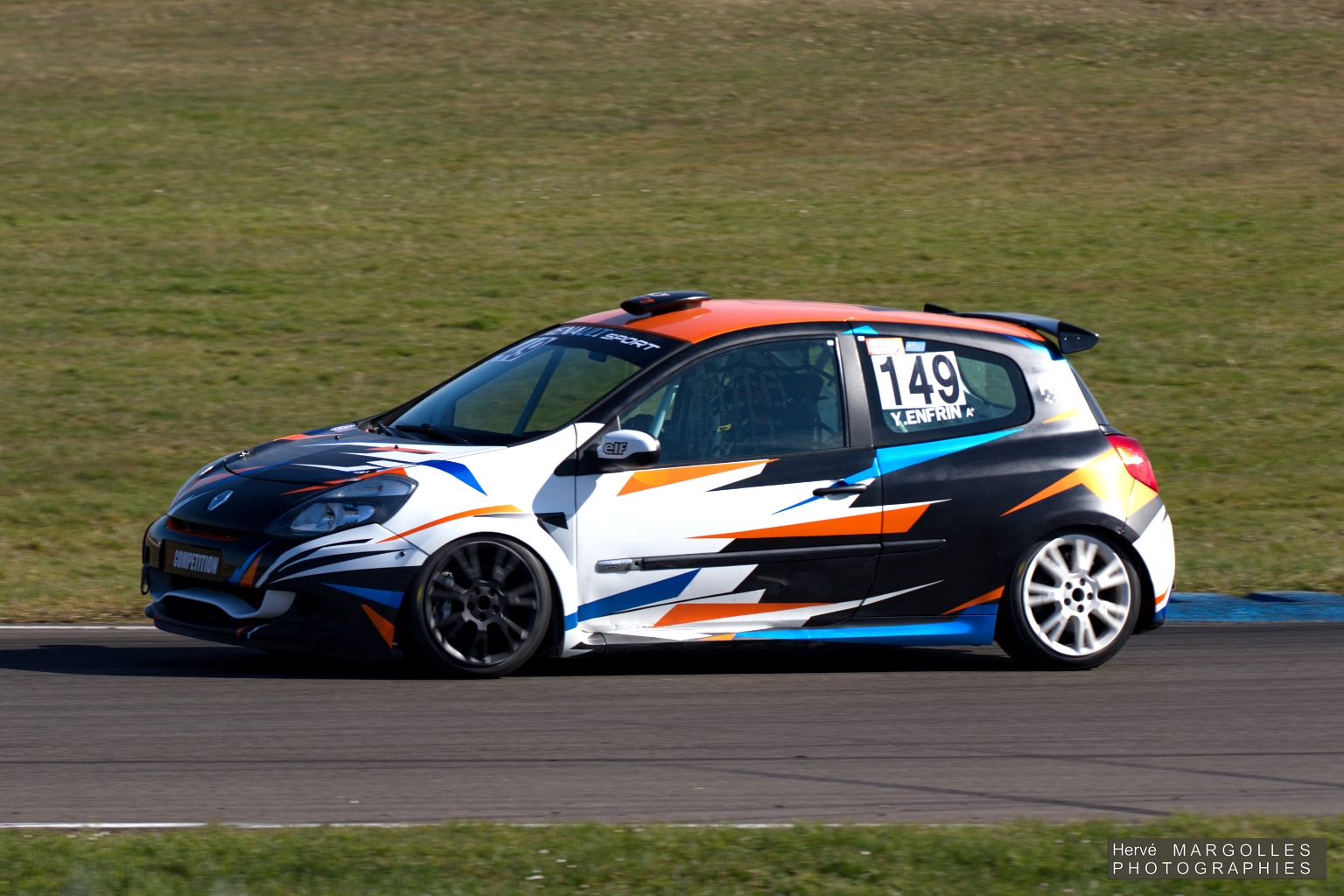 149-01.jpg