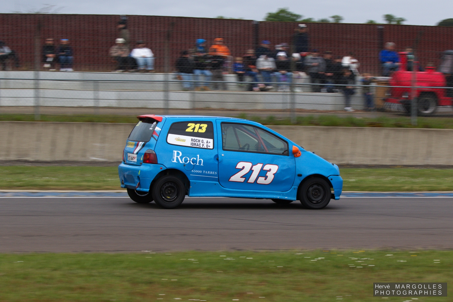213-01.jpg