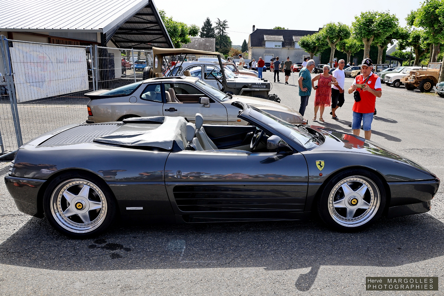 Ferrari-348_Spider_01.jpg