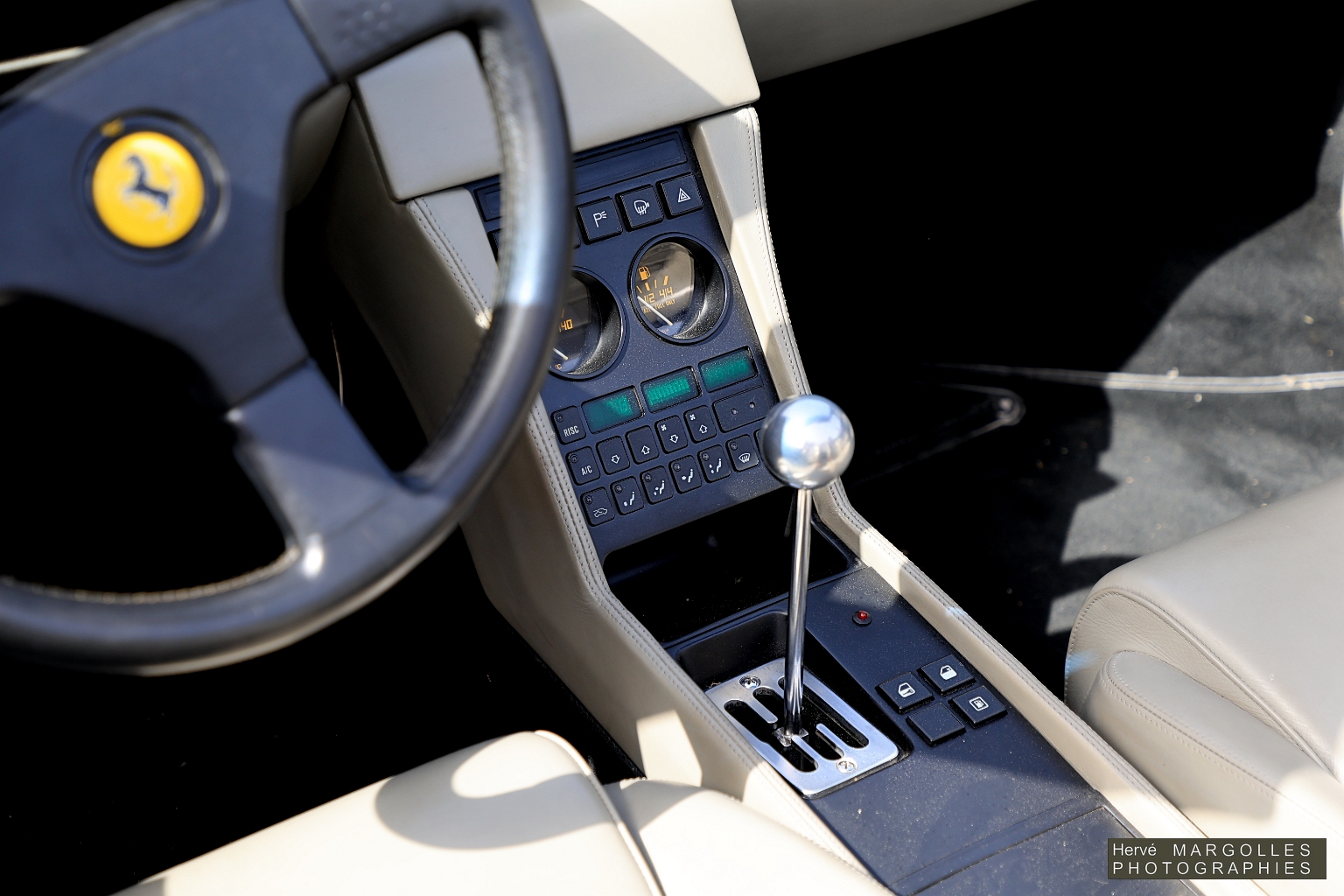 Ferrari-348_Spider_03.jpg