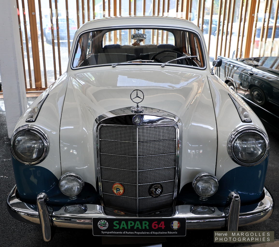 Mercedes-Benz-230SE_02.jpg
