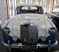 Mercedes-Benz-230SE_02