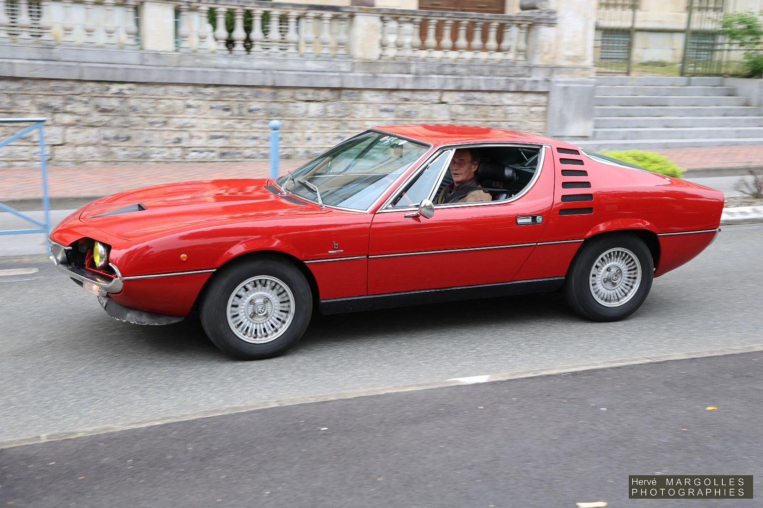 Alfa_Romeo-Montreal-01.jpg