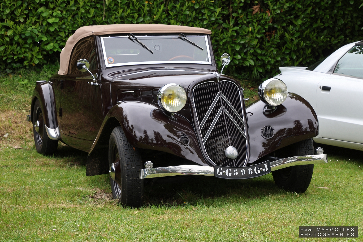 Citroen-Traction_Cabriolet-02.jpg