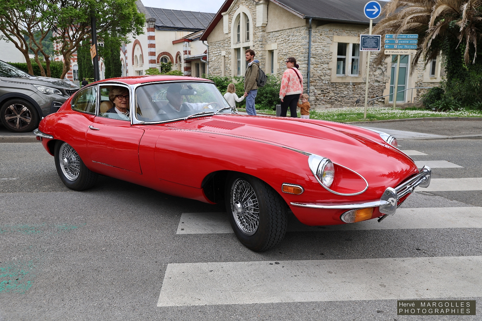 Jaguar-Type_E-06.jpg