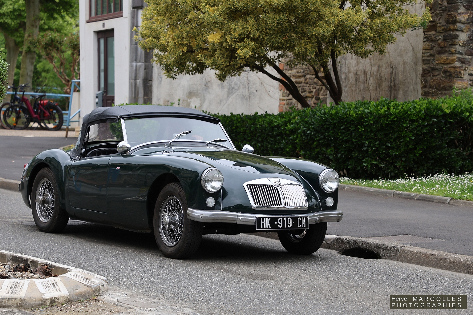 MG-B-01.jpg