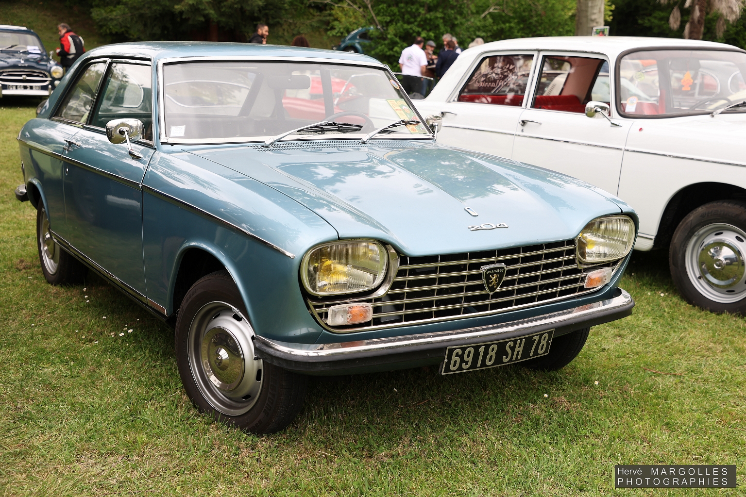 Peugeot-204-Coupe.jpg