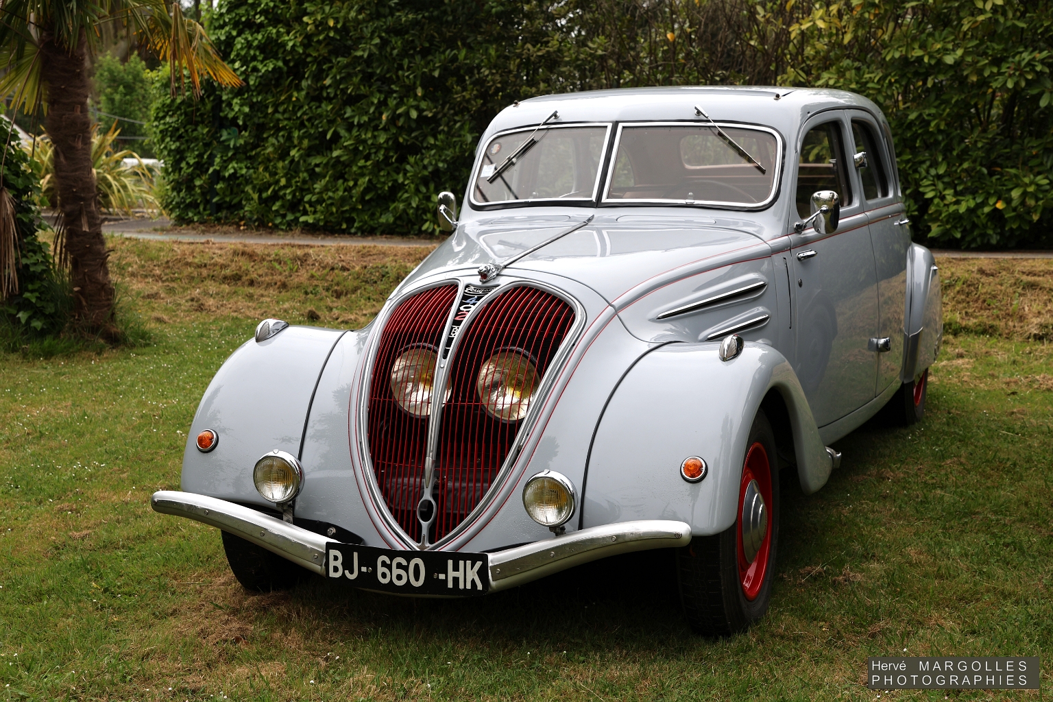 Peugeot-402.jpg
