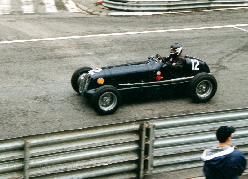 img050-3.jpg