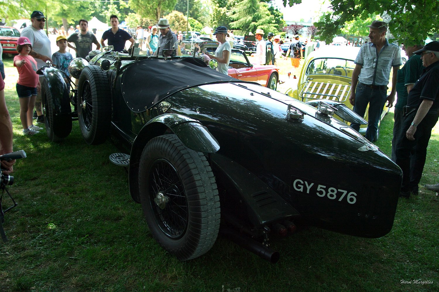 Bentley-02.jpg