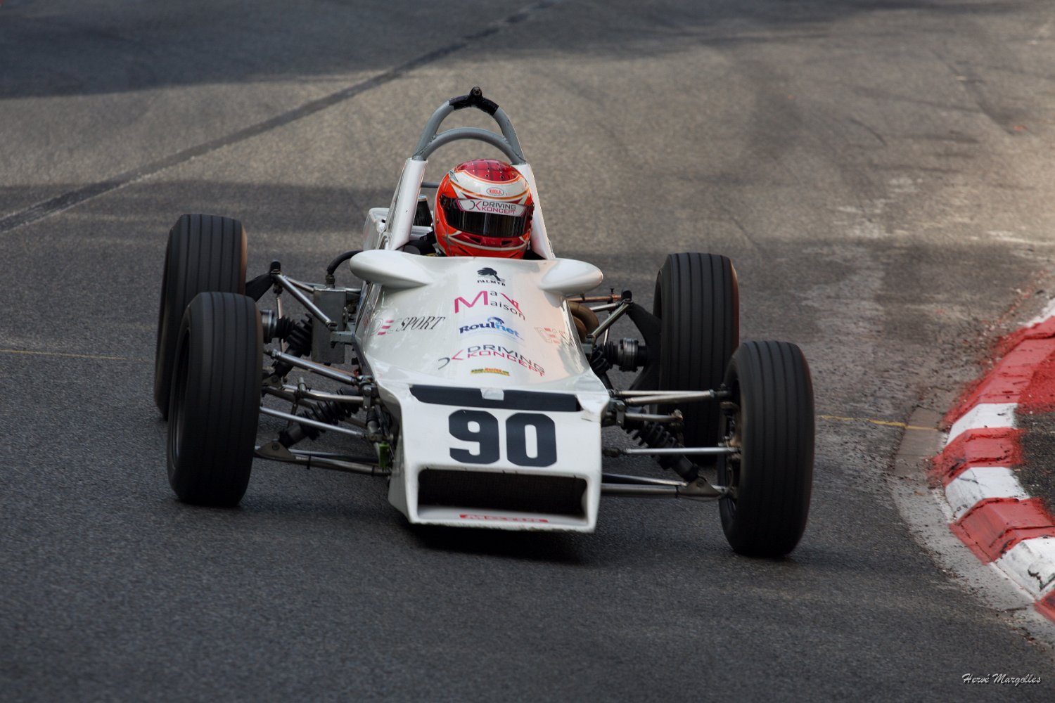 FF-090-01-SIMON_Alain.jpg