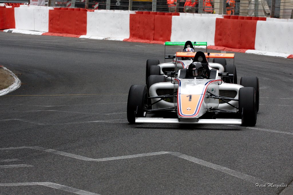 01-01.jpg