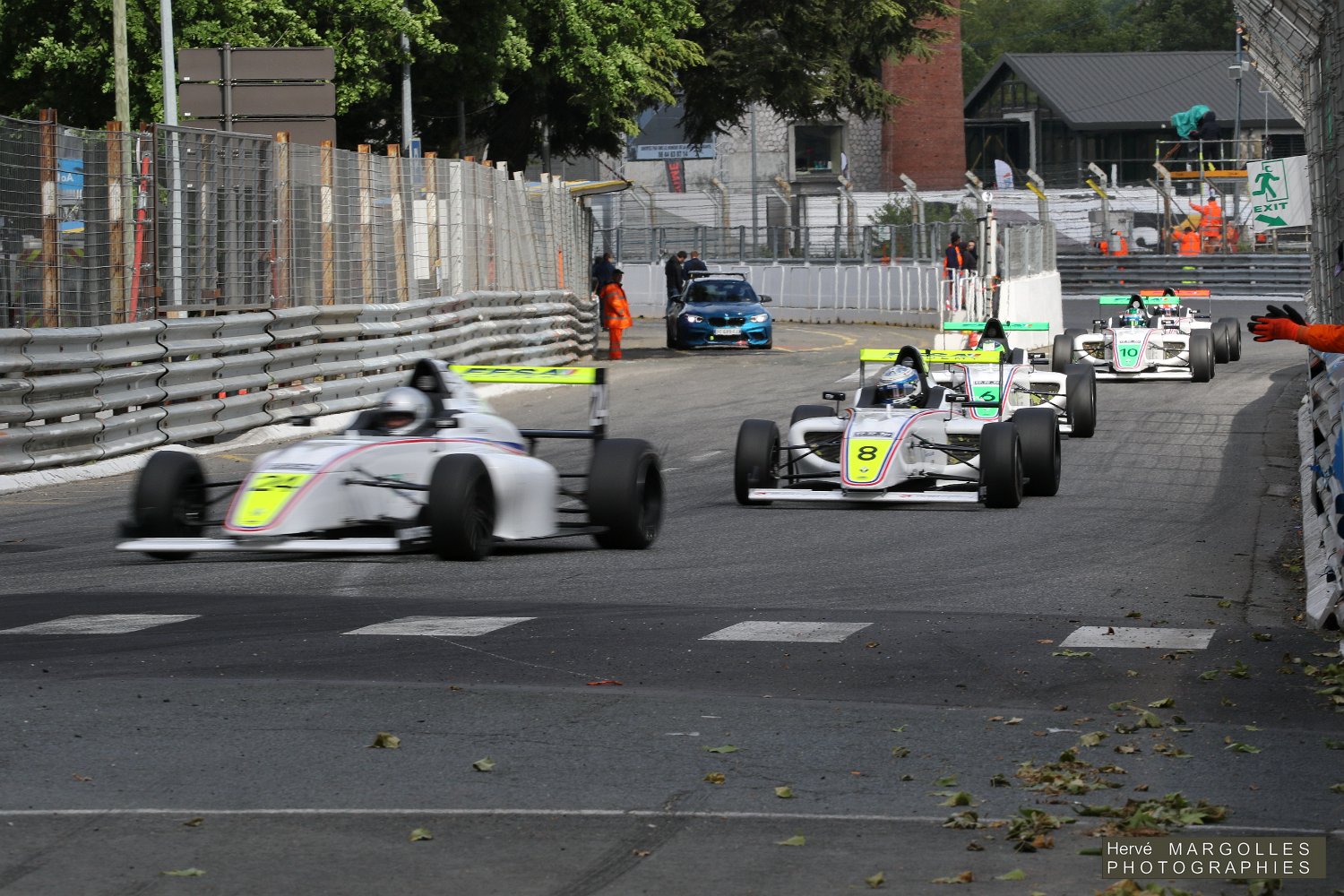 Ambiance-F4.JPG