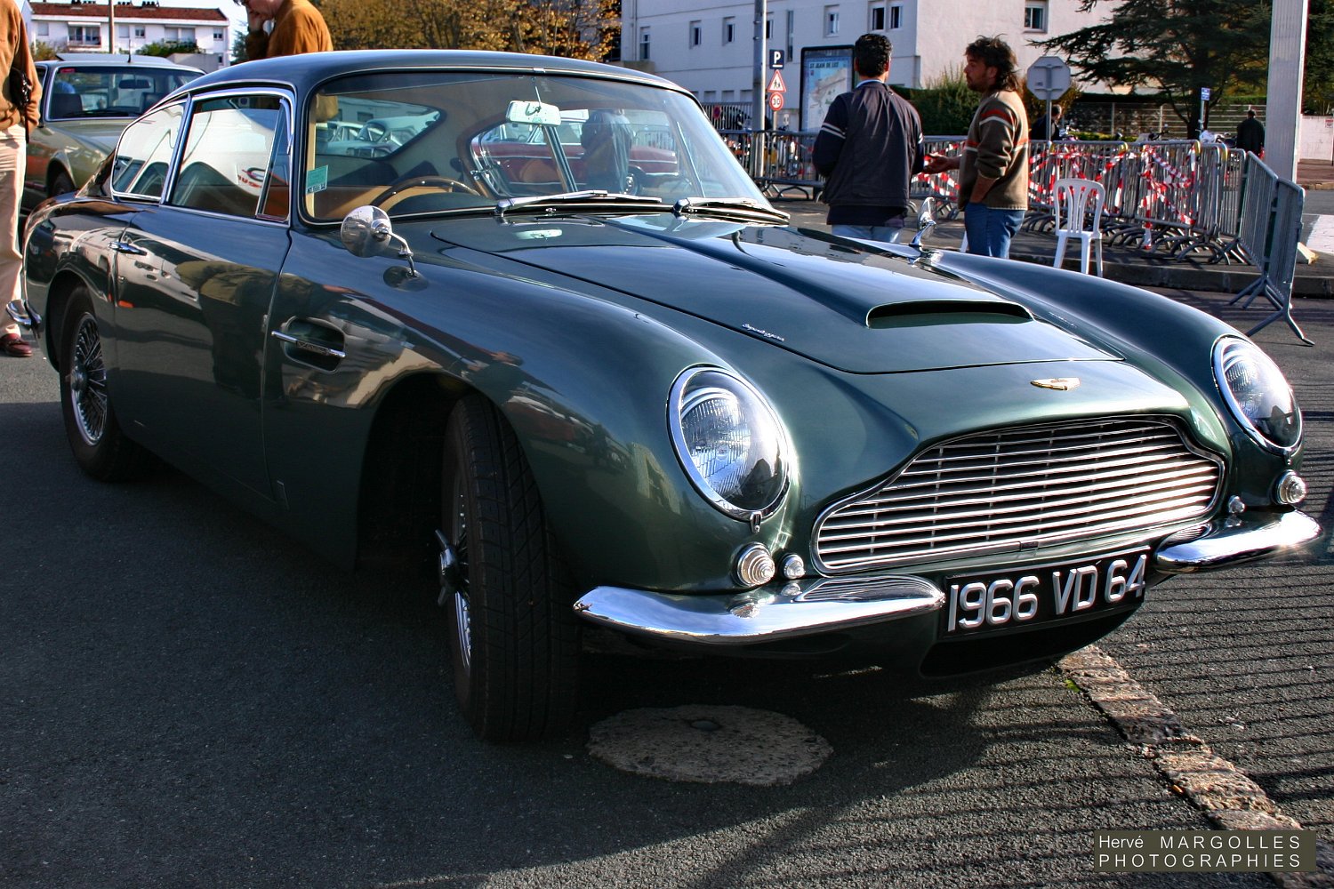 1966_Aston-Martin-DB6-01.JPG