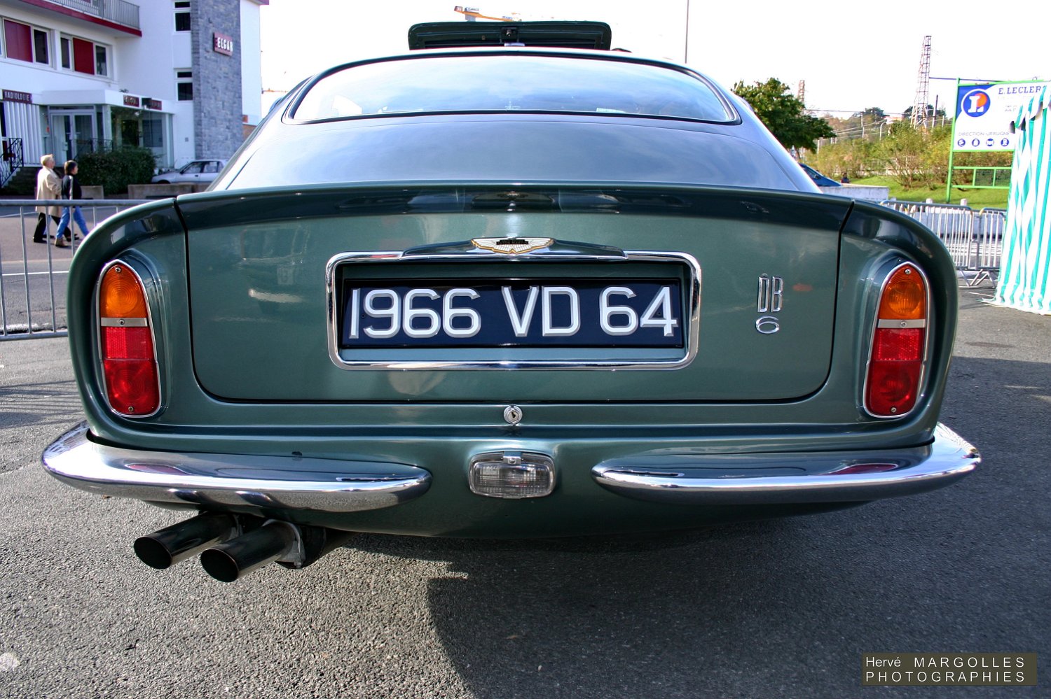 1966_Aston-Martin-DB6-02.JPG
