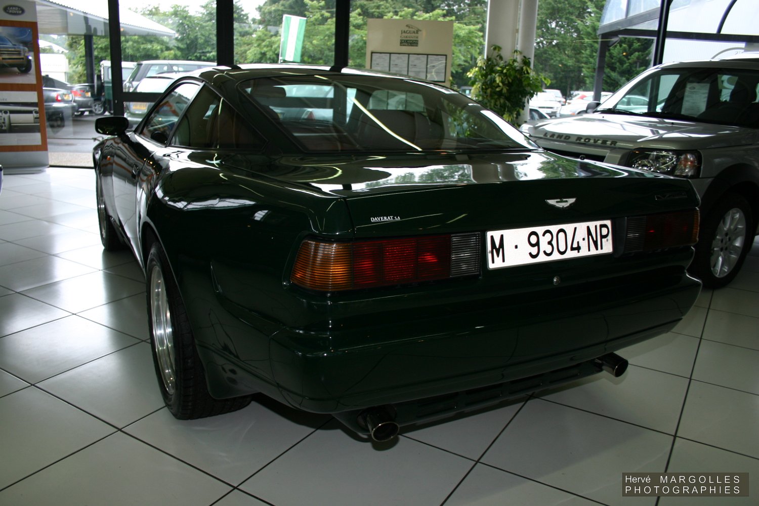 2011_Aston-Martin-Virage-02.JPG