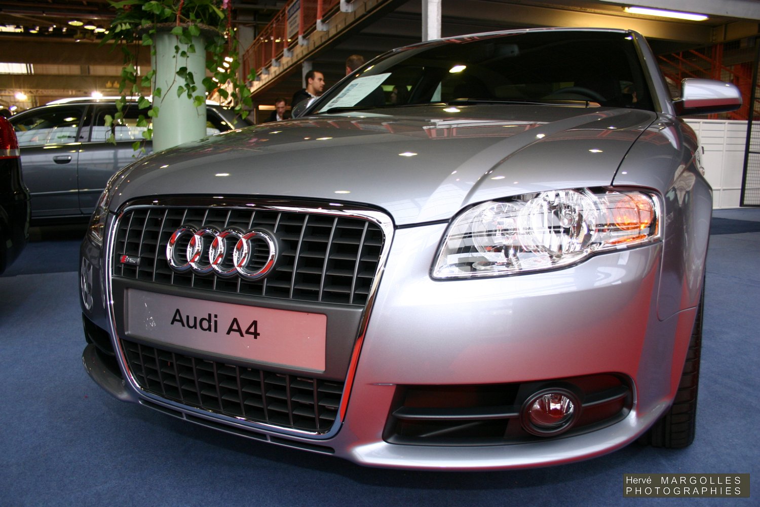 2005_Audi-A4-01.JPG