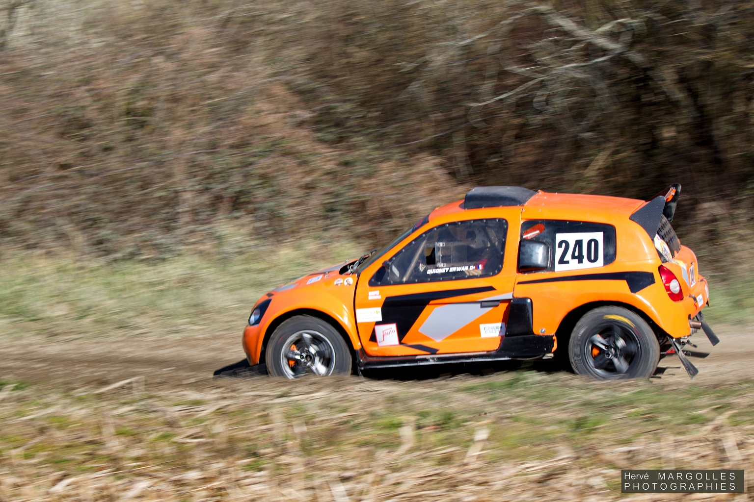 240-01.jpg