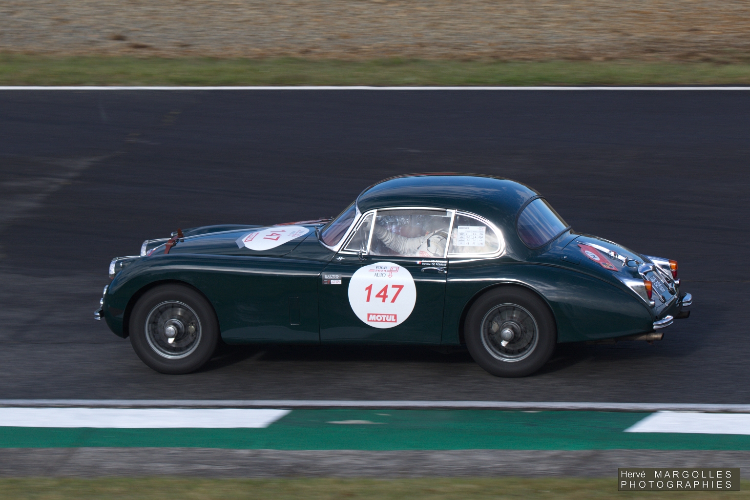 147-01.jpg