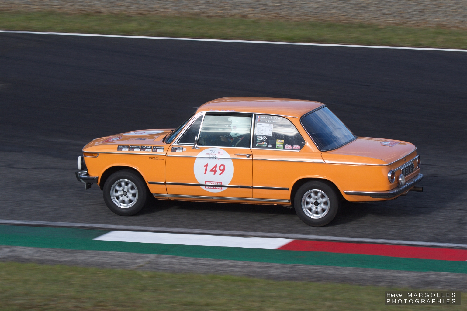 149-01.jpg