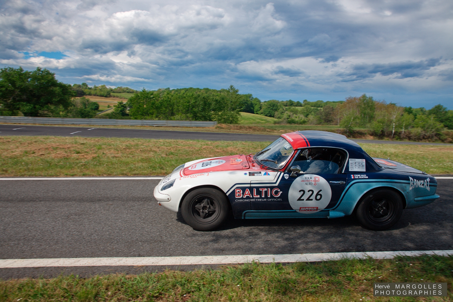 226-01.jpg
