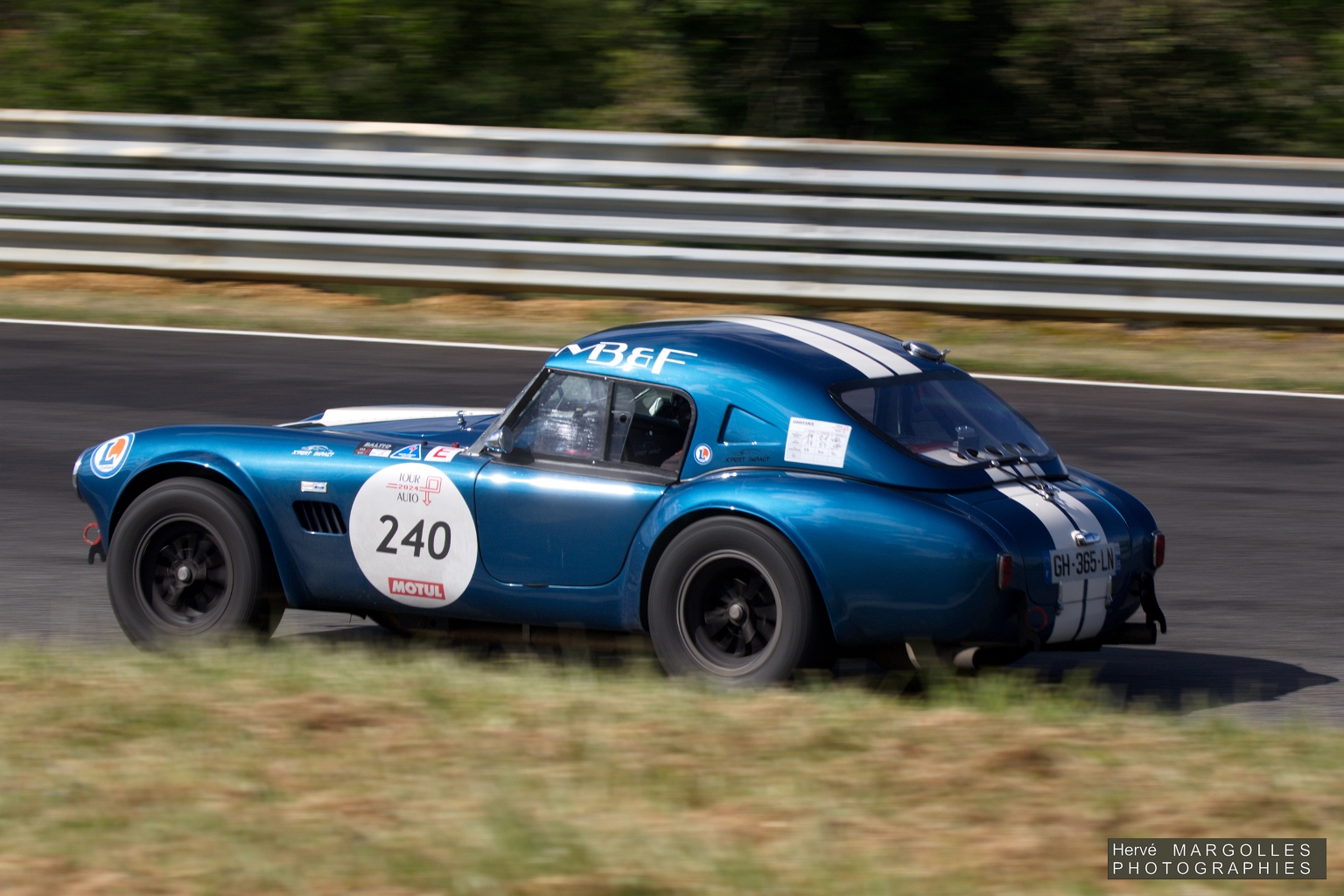 240-03.jpg