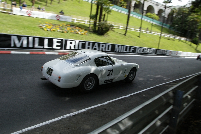 21.JPG - Christian DUMOLIN/Christophe VAN RIET: FERRARI 250 GT Berlinetta - 1962