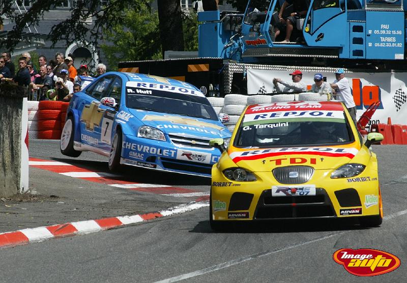 B45D6478.JPG - Gabriel Tarquini suivit de Robert Huff, Seat Leon TDi contre Chevrolet Laceti