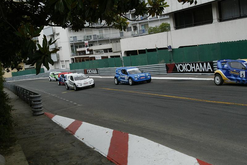 B45D0589.JPG - Devant lui Nicolas Prost et Adrien Tambay