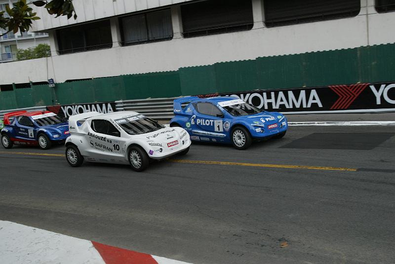 B45D0590.JPG - Il passe à gauche de Nicolas Prost