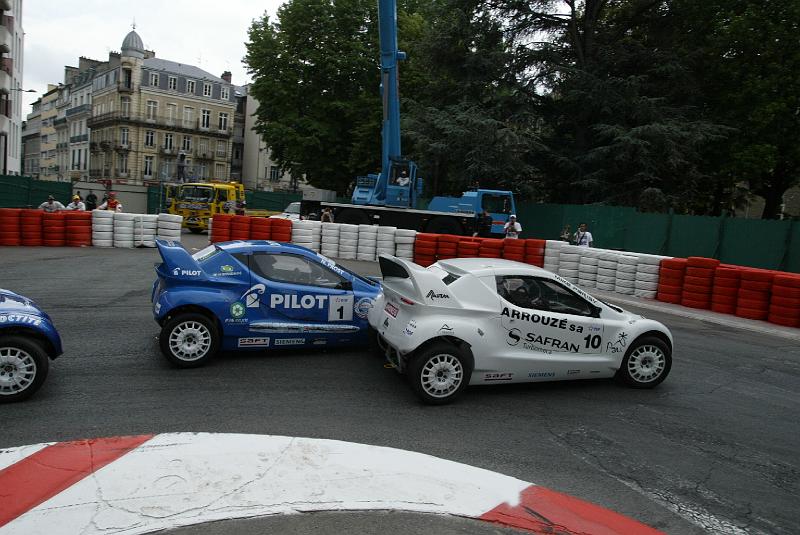 B45D0596.JPG - mais derrière c'est la panique !