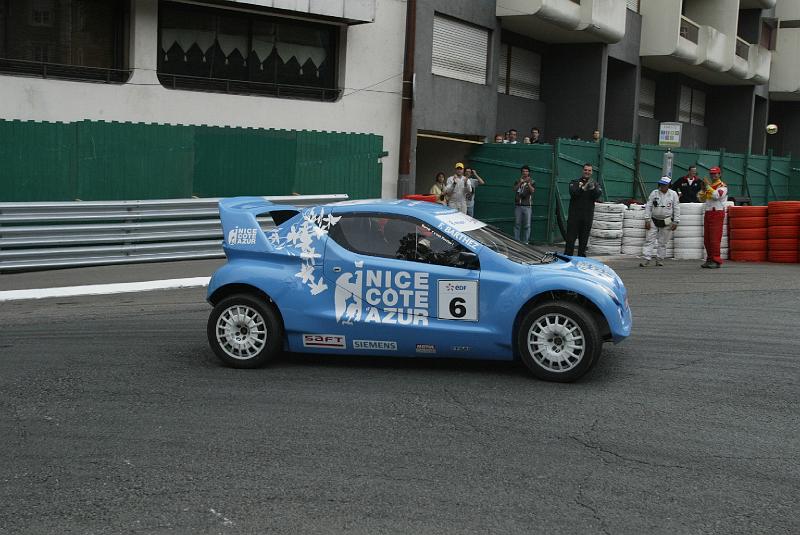 B45D0632.JPG - sur les 12 autos parties en course il n'en restera que 6 à l'arrivé et Fabien Barthez finira 5ème devant Nicolas Prost. Parisy finira second.