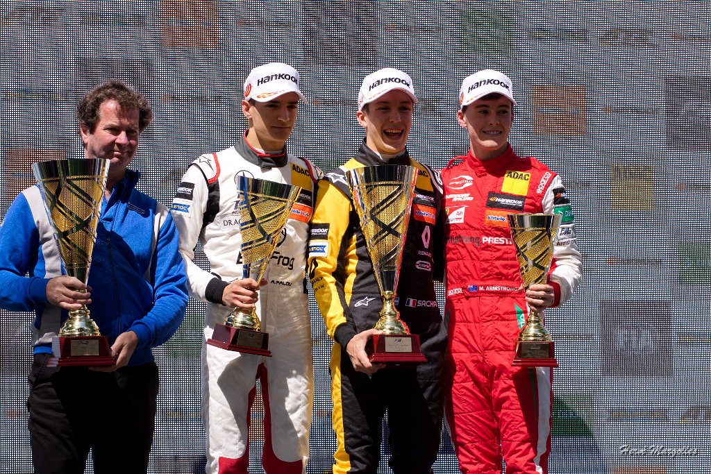 Podium-Course2-01.jpg
