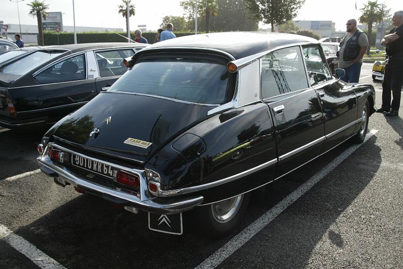 B45D8248.JPG - il ya a toujours de superbes DS Citroën au Rencard 64, ici, une DS21 injection