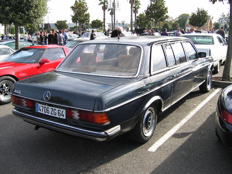IMG_0507.JPG - Mercedes 300 Limousine