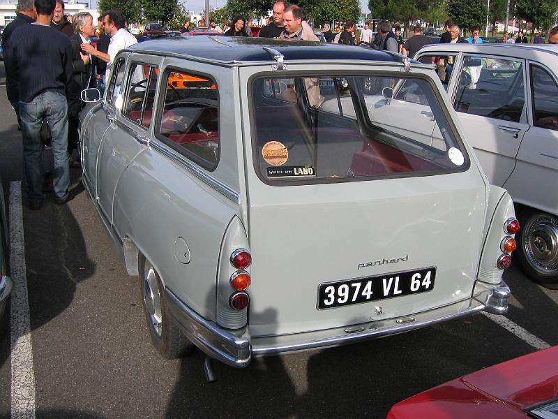 IMG_0534.JPG - Panhard  PL17 B Break une très belle restauration de Laurent passé maitre pour cette marque
