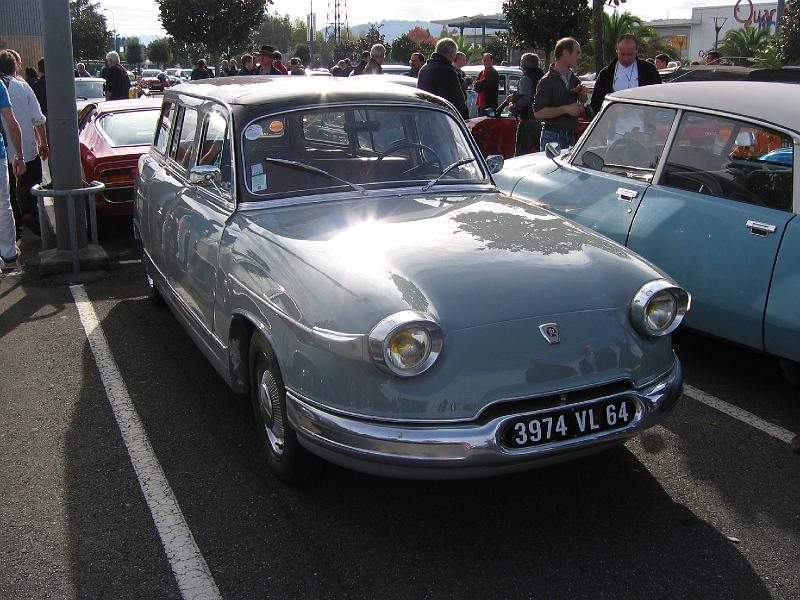 IMG_0535.JPG - Panhard  PL17 B Break une très belle restauration de Laurent passé maitre pour cette marque
