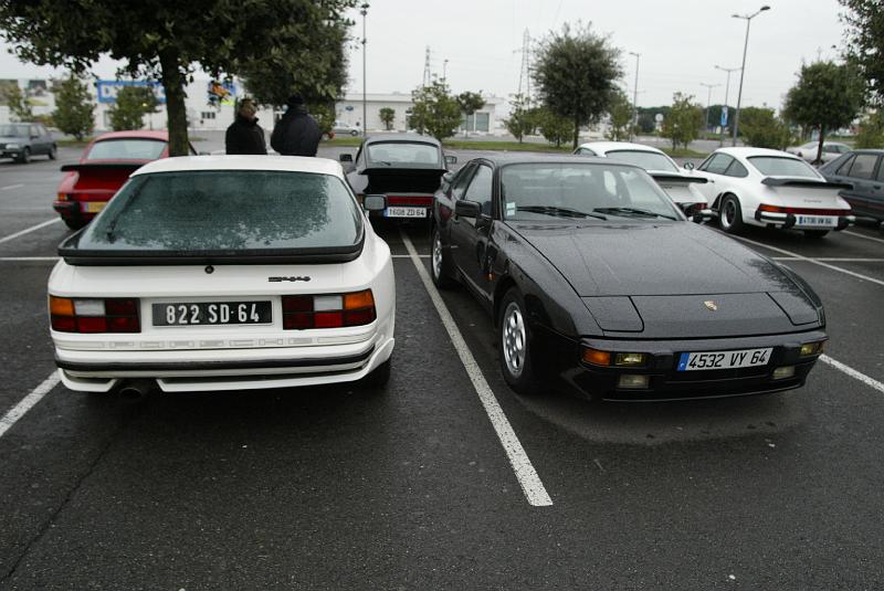 B45D4937.JPG - le coin des Porsche, moteur avant pour les 944, moteur arrière pour les 911