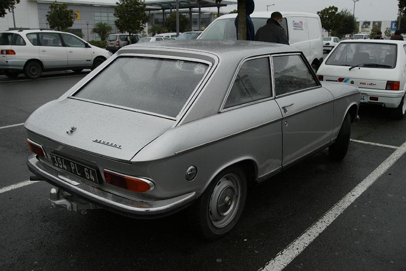 B45D4946.JPG - Peugeot 204 coupé S