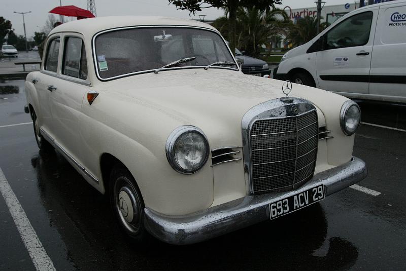 B45D4971.JPG - Mercedes 190D