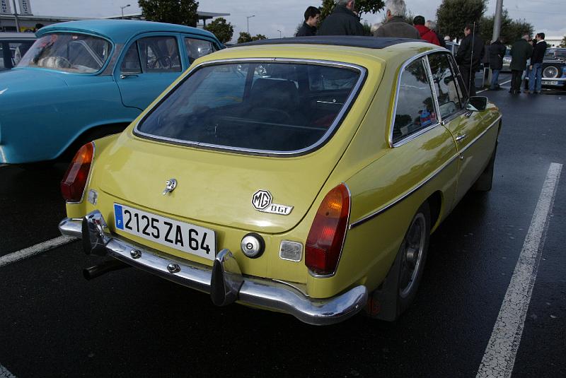 B45D5010.JPG - MG B GT