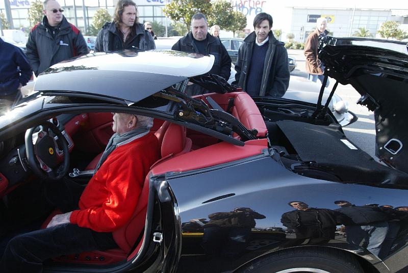 B45D0039.JPG - La dernière Ferrari California, une CC de luxe