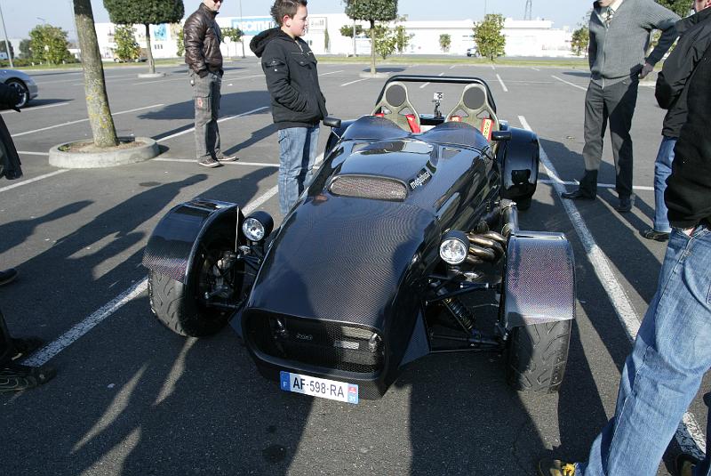 Megabusa-01.JPG - Megabusa (Westfield)