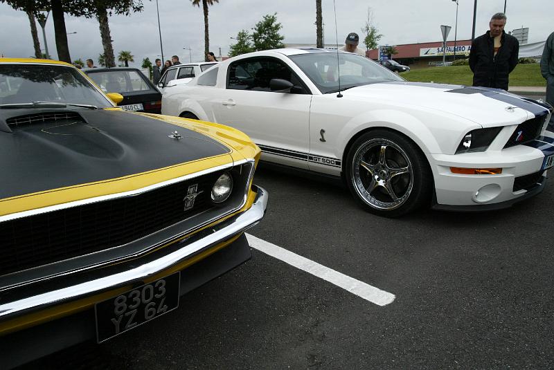 B45D0148.JPG - et la voici avec une plus ancienne, contaste des générations.