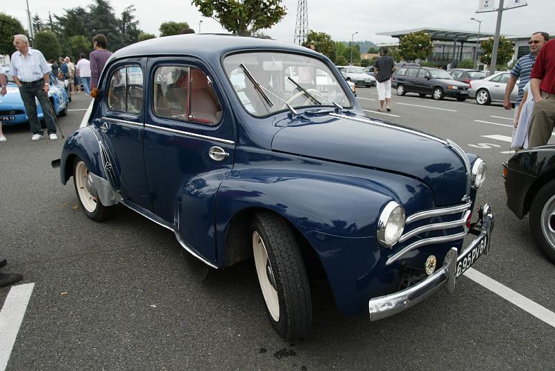 B45D0040.JPG - Renault 4CV