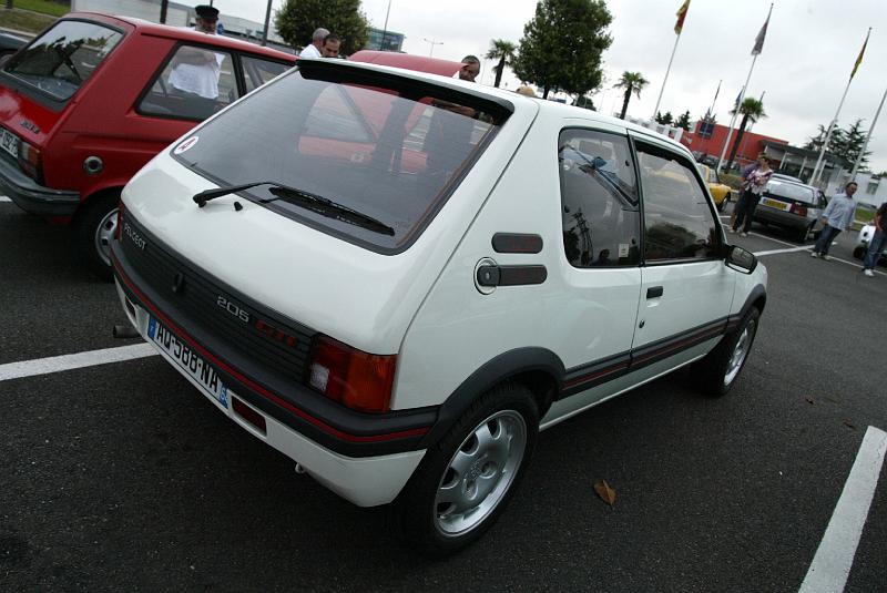 B45D0868.JPG - Peugeot 205 GTi 1.6l