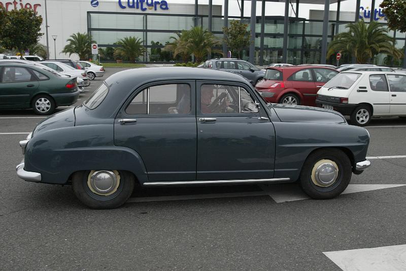 B45D0895.JPG - Simca Aronde