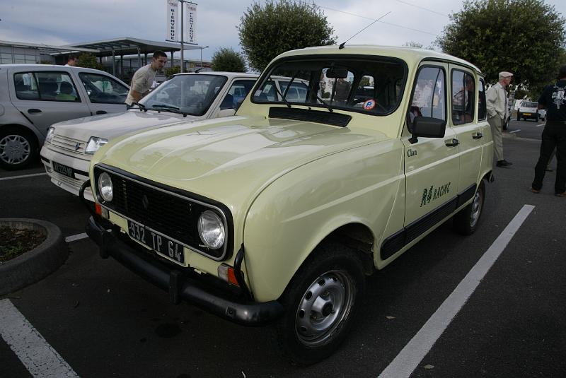 B45D0574.JPG - Renault 4