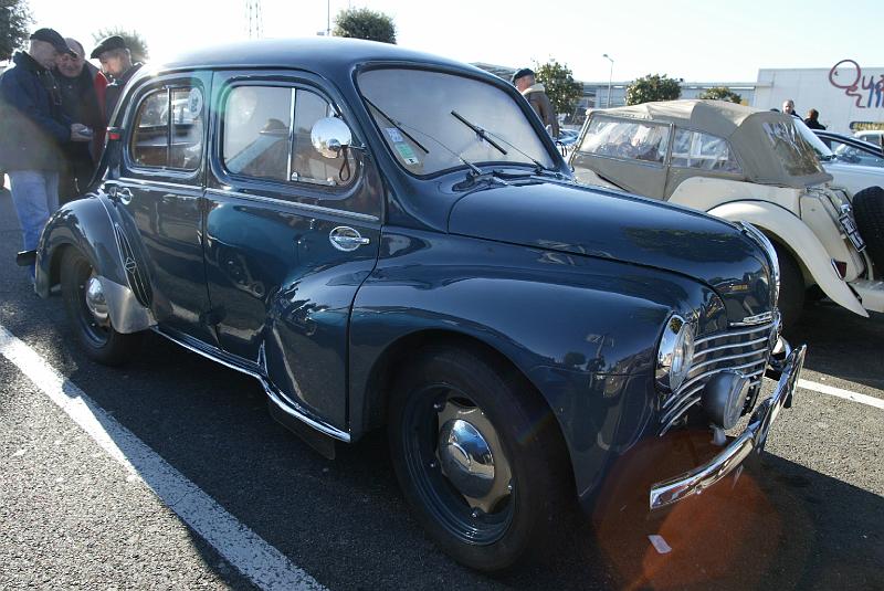 B45D0076.JPG - Renault 4cv