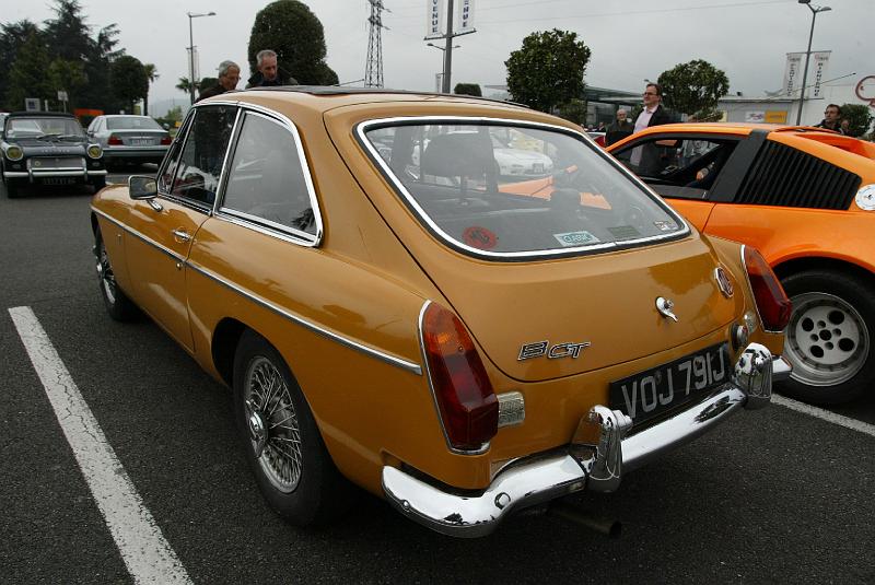 B45D0005.jpg - MG B GT